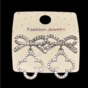 Chic Silver Bow and Clover Earrings